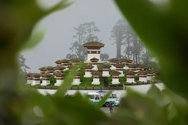 Bhutan travel guide thumbnail