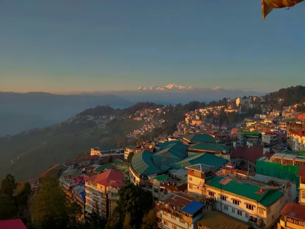 Darjeeling Travel Guide thumbnail